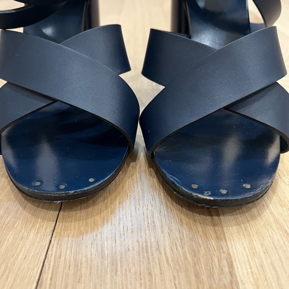 ✨Gucci Leather Heels✨ - Picture 7 of 16